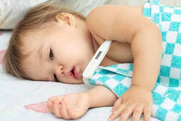 Ребенок не встает на ногу после прививки акдс